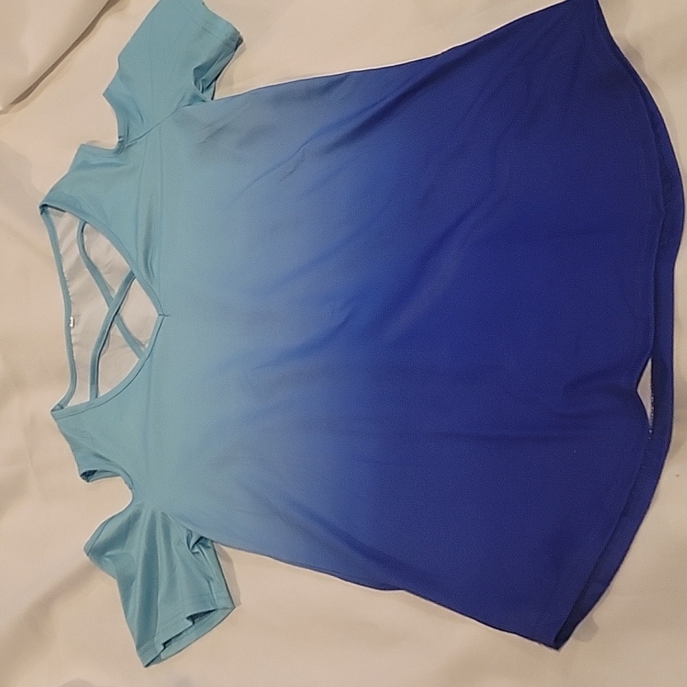 Ombre cold shoulder top
